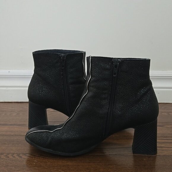 Un Tour En Ville Black 2' heeled ankle boots pebbled size 38 US7.5 - Picture 4 of 11